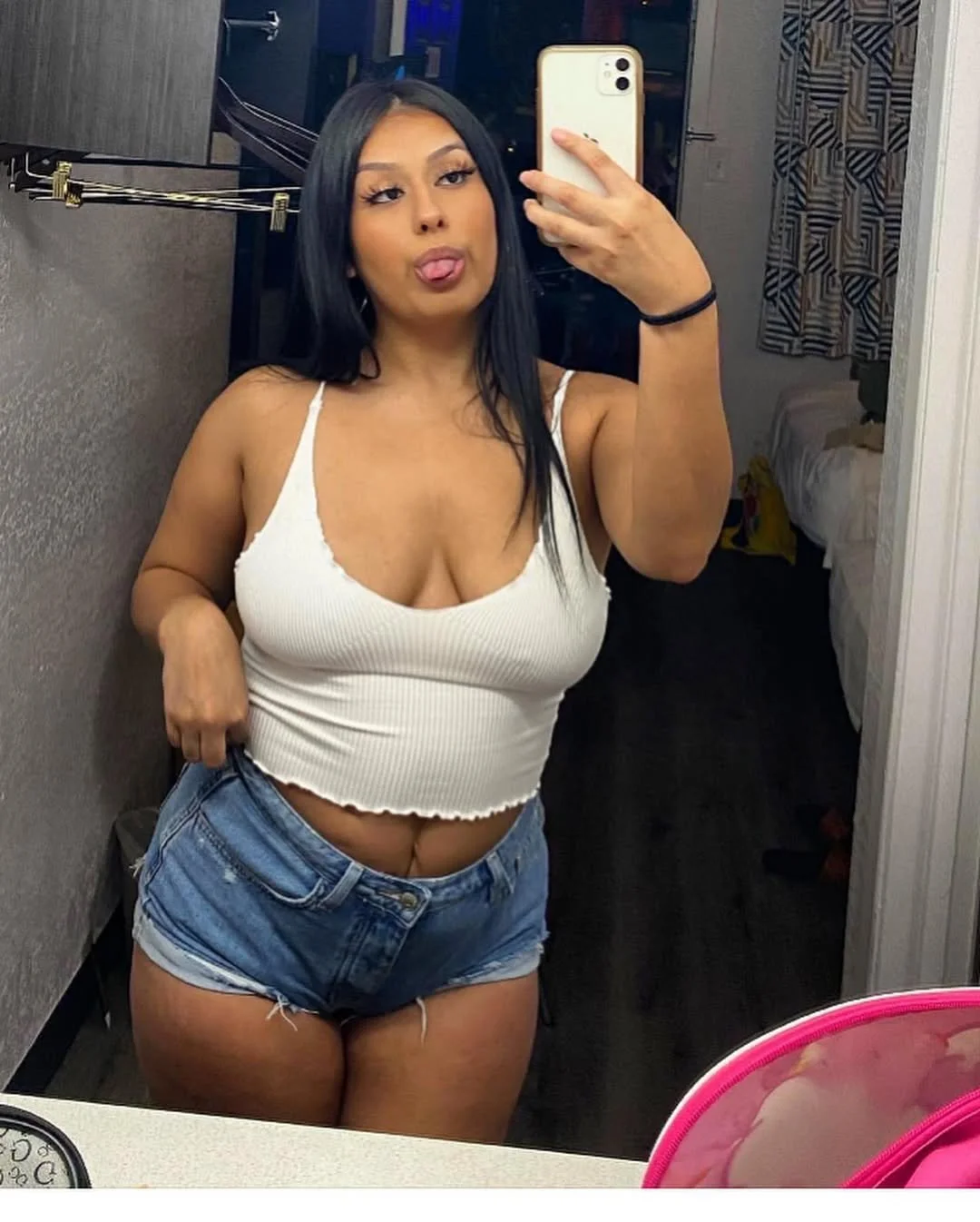 goon to latina tits 1 image 44