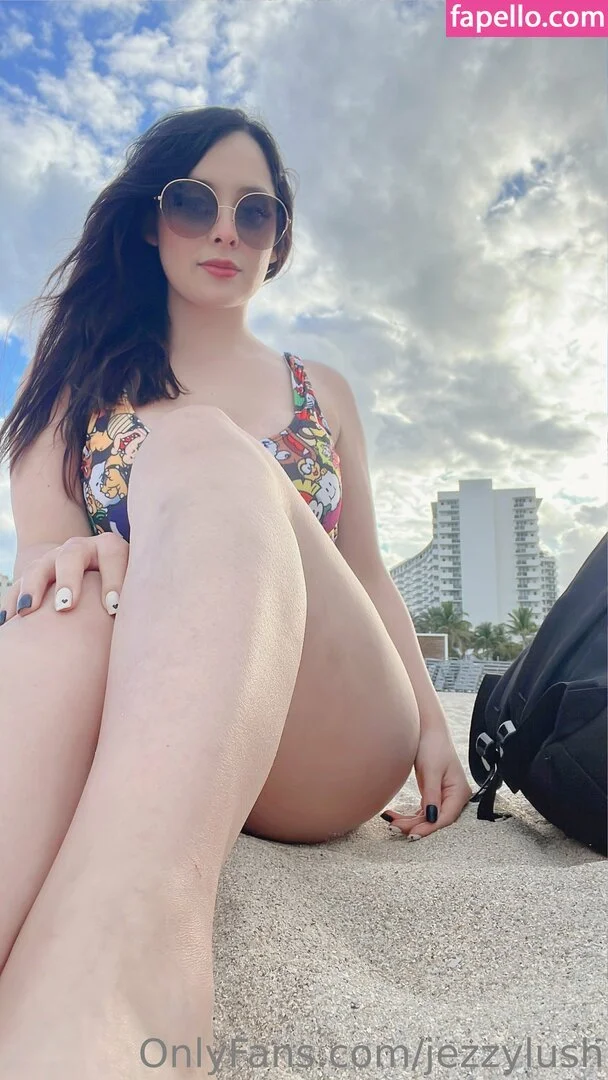 Jessica Ángeles la actriz de doblaje más puta onlyfans image 39