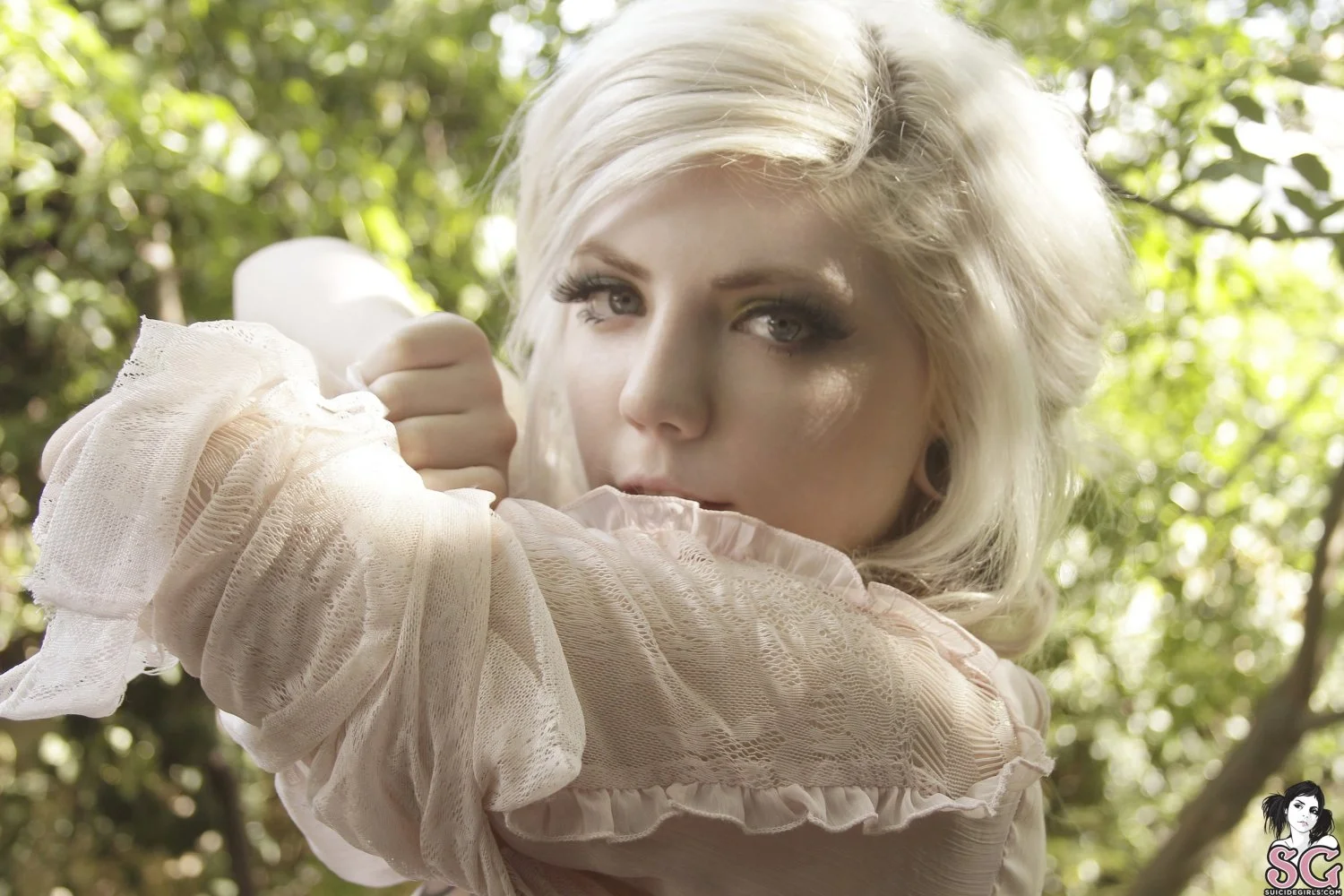 Lawita suicide image 34