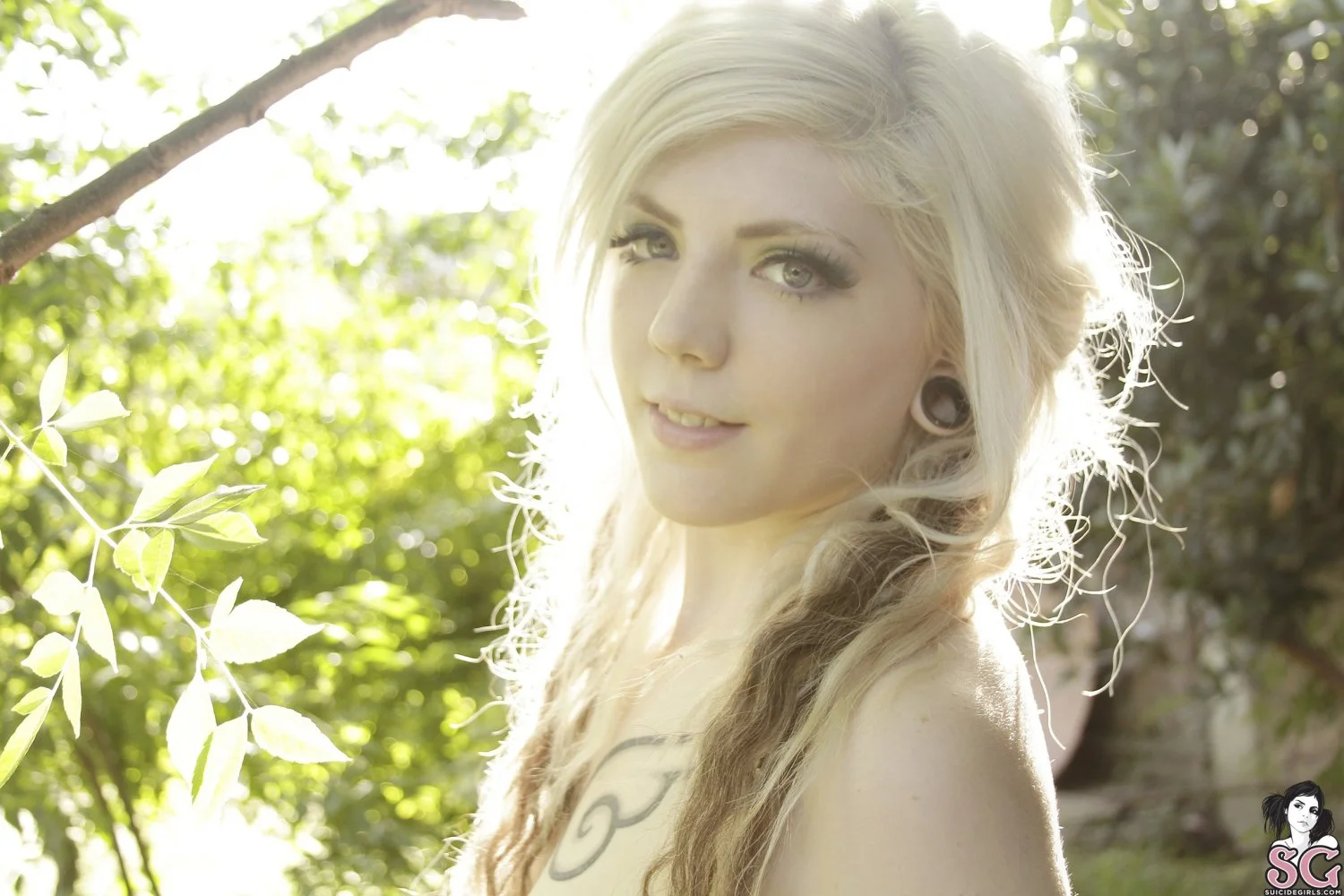 Lawita suicide image 44