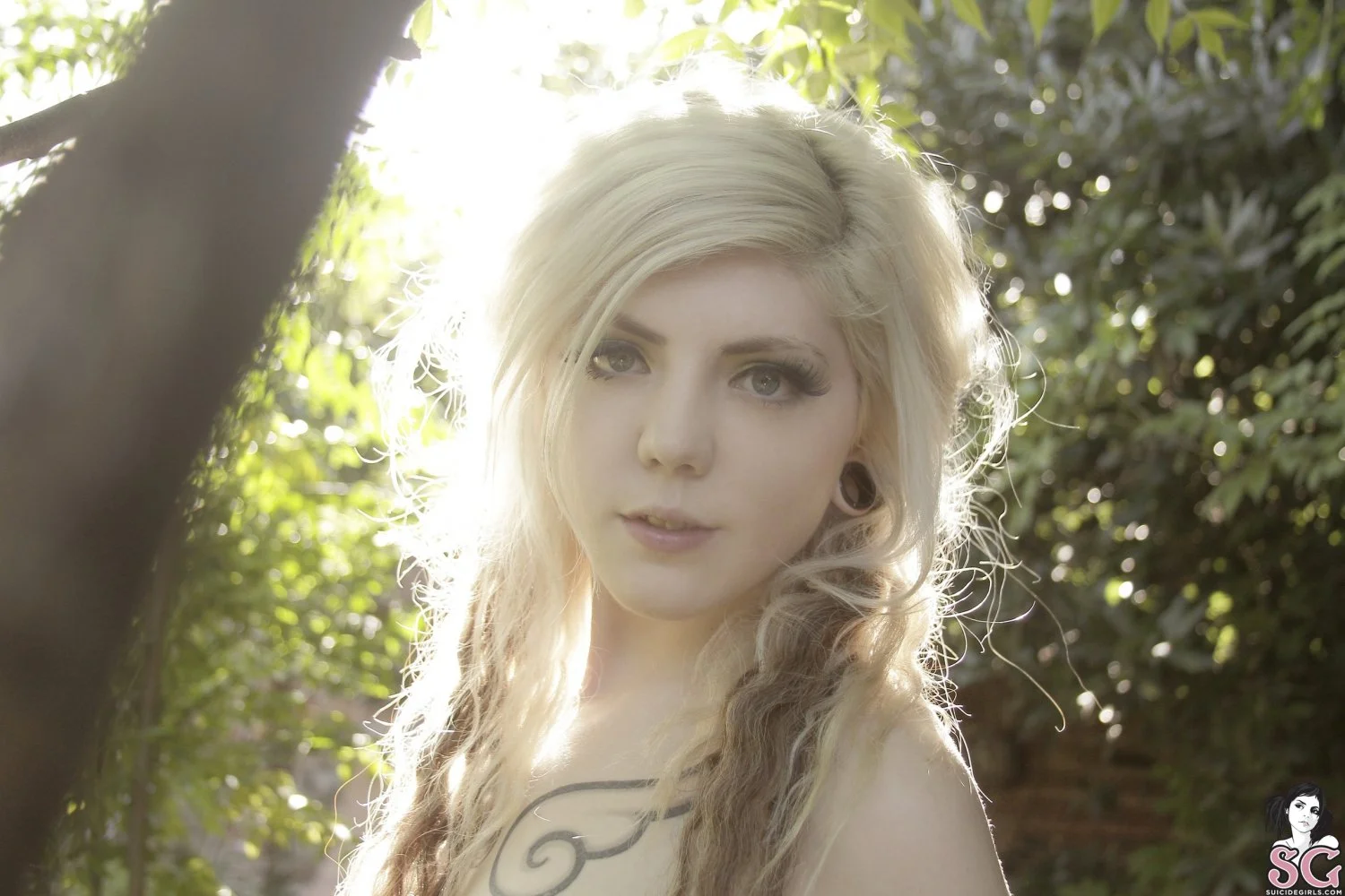 Lawita suicide image 46