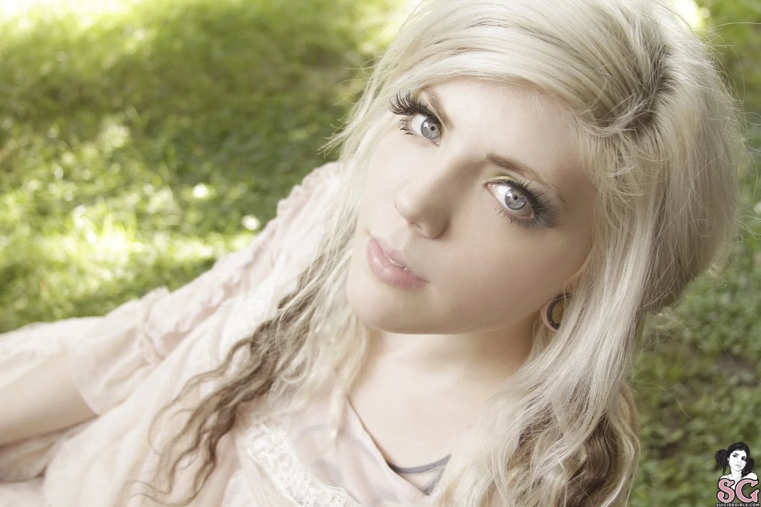 Lawita suicide image 7