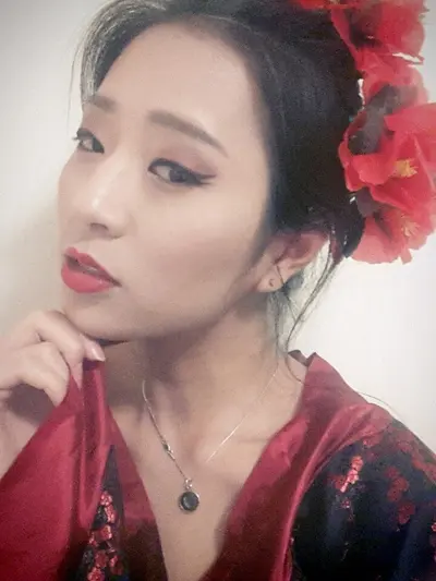 Korean ABG sending sexy Snapchat selfie cover image