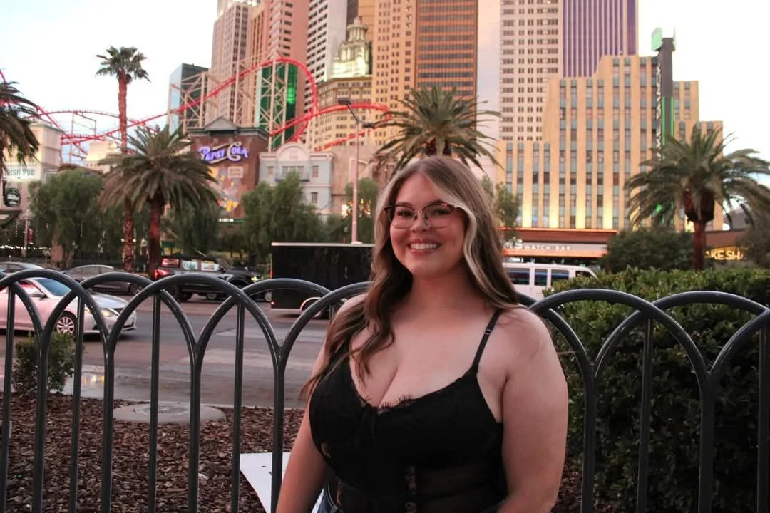 Huge tit perfect body Pueblo,CO girl dm for info and exchange image 5