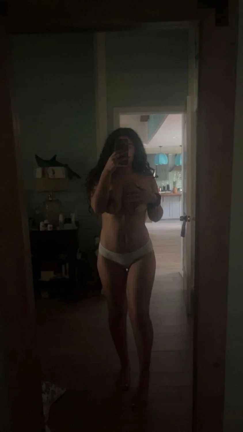 Seguidor comparte a su novia y borra la cuenta pero llegue a guardar sus fotos disfrutenla image 3