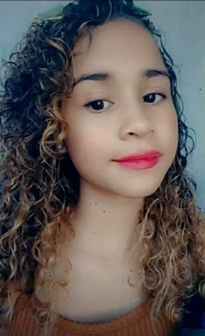 Do grupinho do te le gram a mãozinha tá toda babada de gozo da bucetinha 😋🤤😈😈 cover image