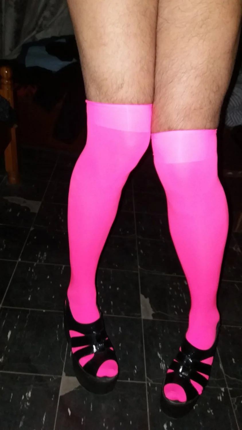 Hay hombres a los que se puede llamar PUTAS. Se compran ropa de mujer y quieren chupar vergas image 19