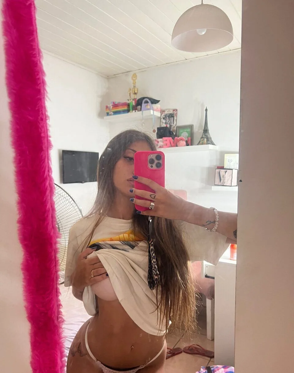 loirinha gringa puta 😍 image 6