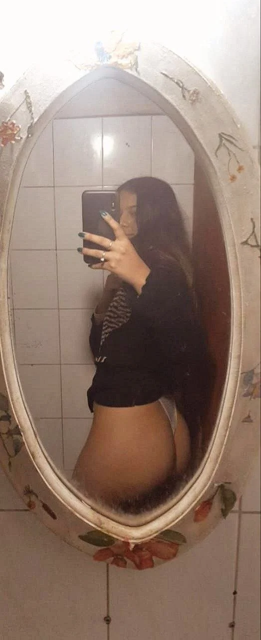 Pendeja argentina con tremendo orto image 4