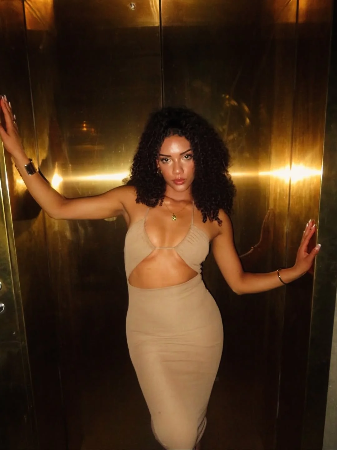 Masson sister Naomi image 21