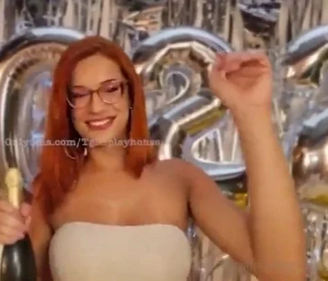 Brazilian Tgirl with red hair and Always Gmaaas image 2