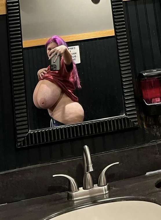 Massive Tits D3M0R4 image 44