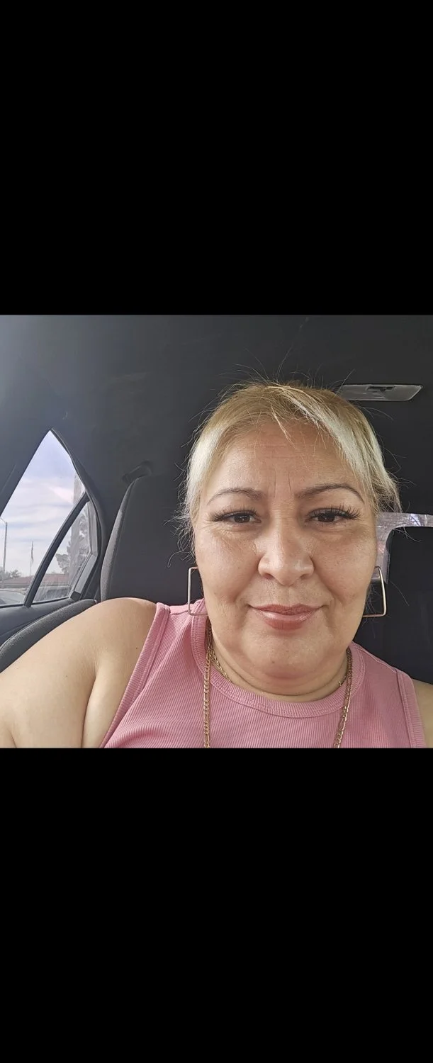 La wera de la 26 que vendia ramienta con su abuelo va a la subasta viertels en la vally blvd image 10