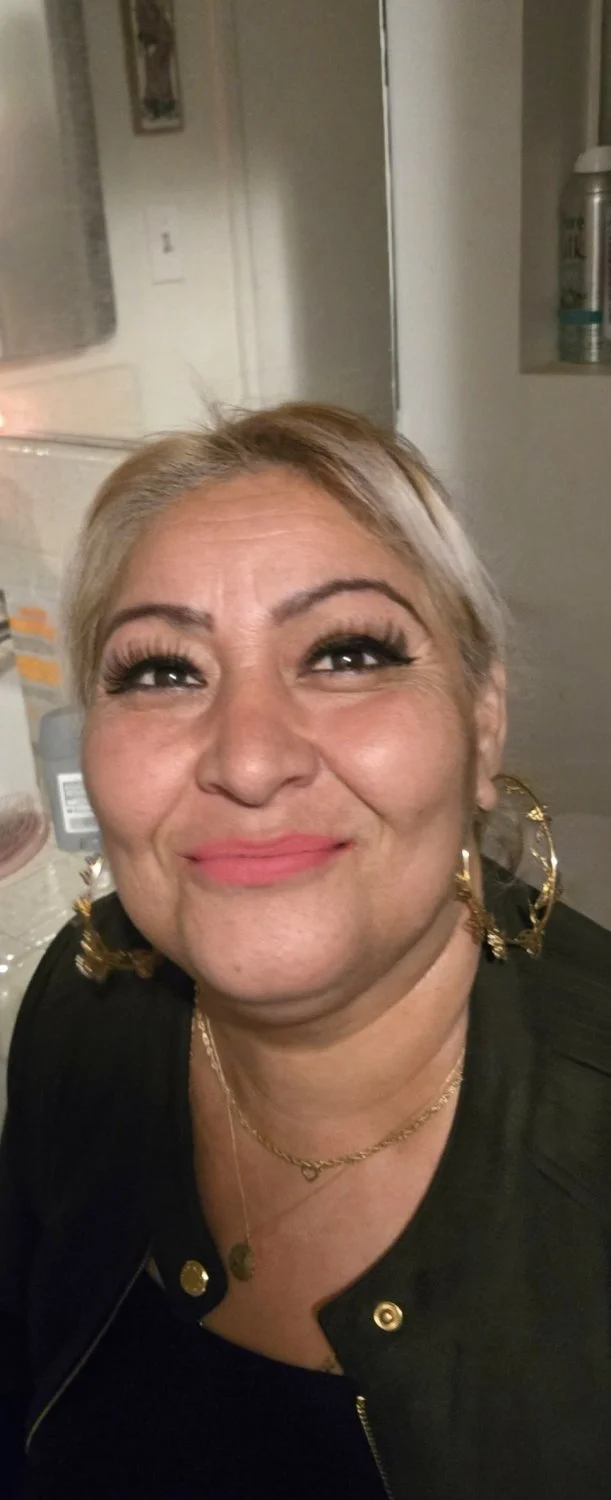 La wera de la 26 que vendia ramienta con su abuelo va a la subasta viertels en la vally blvd image 26