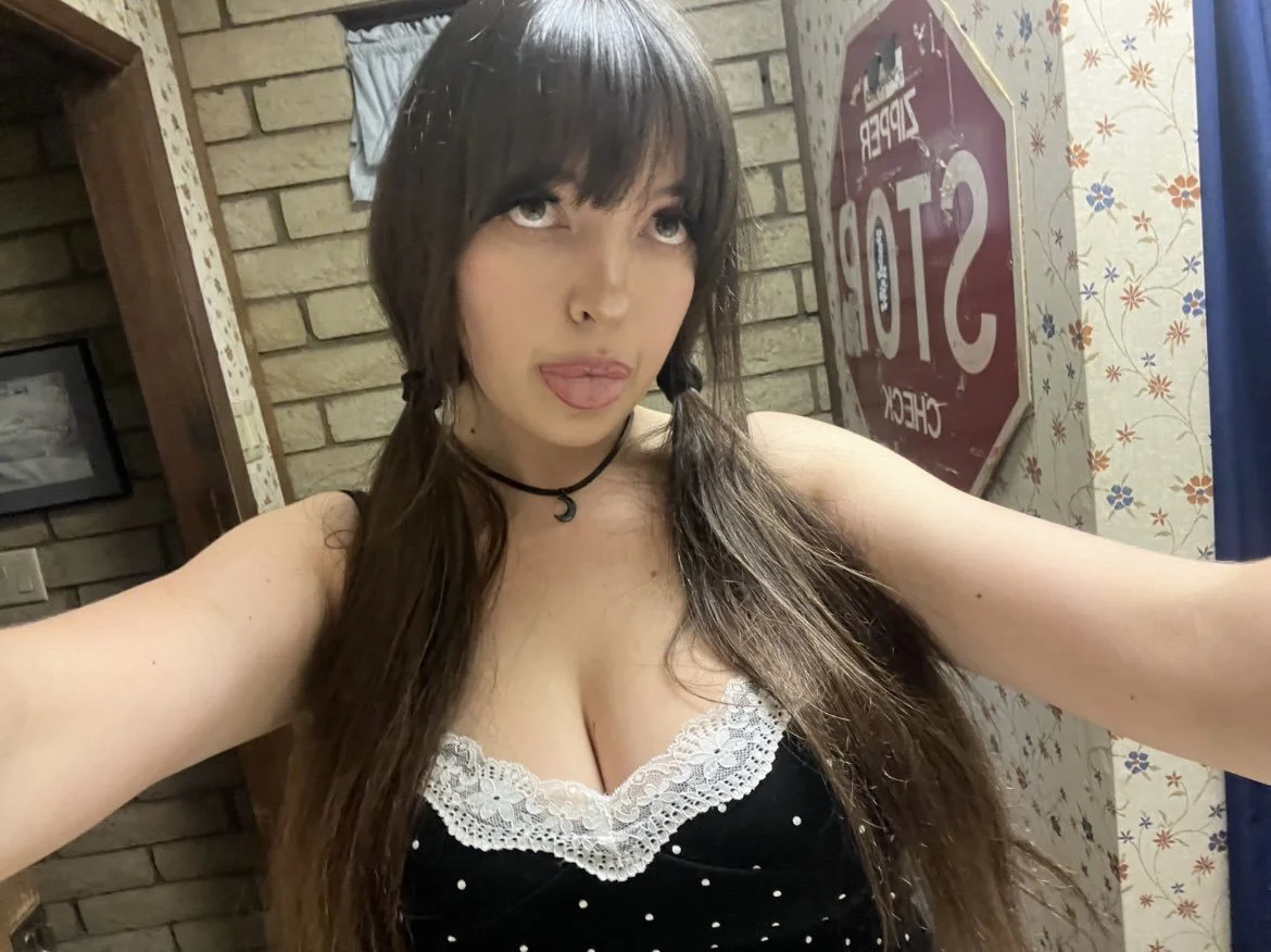 cute and busty image 19