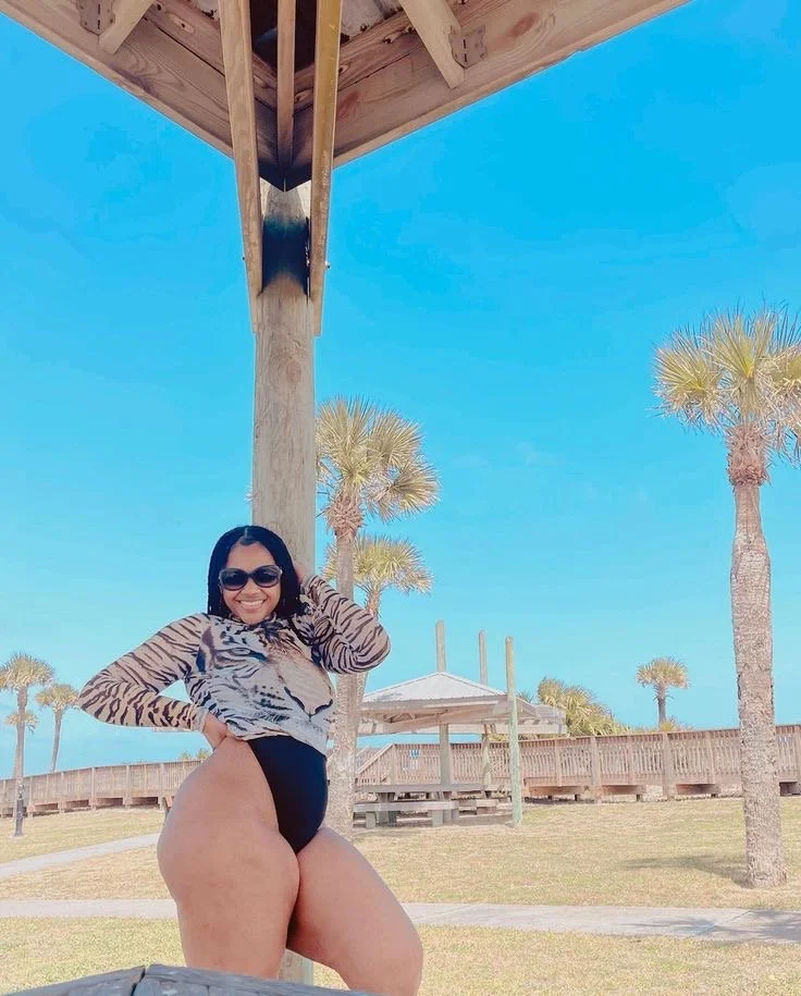 Jamaican 97 (thick teen) image 5