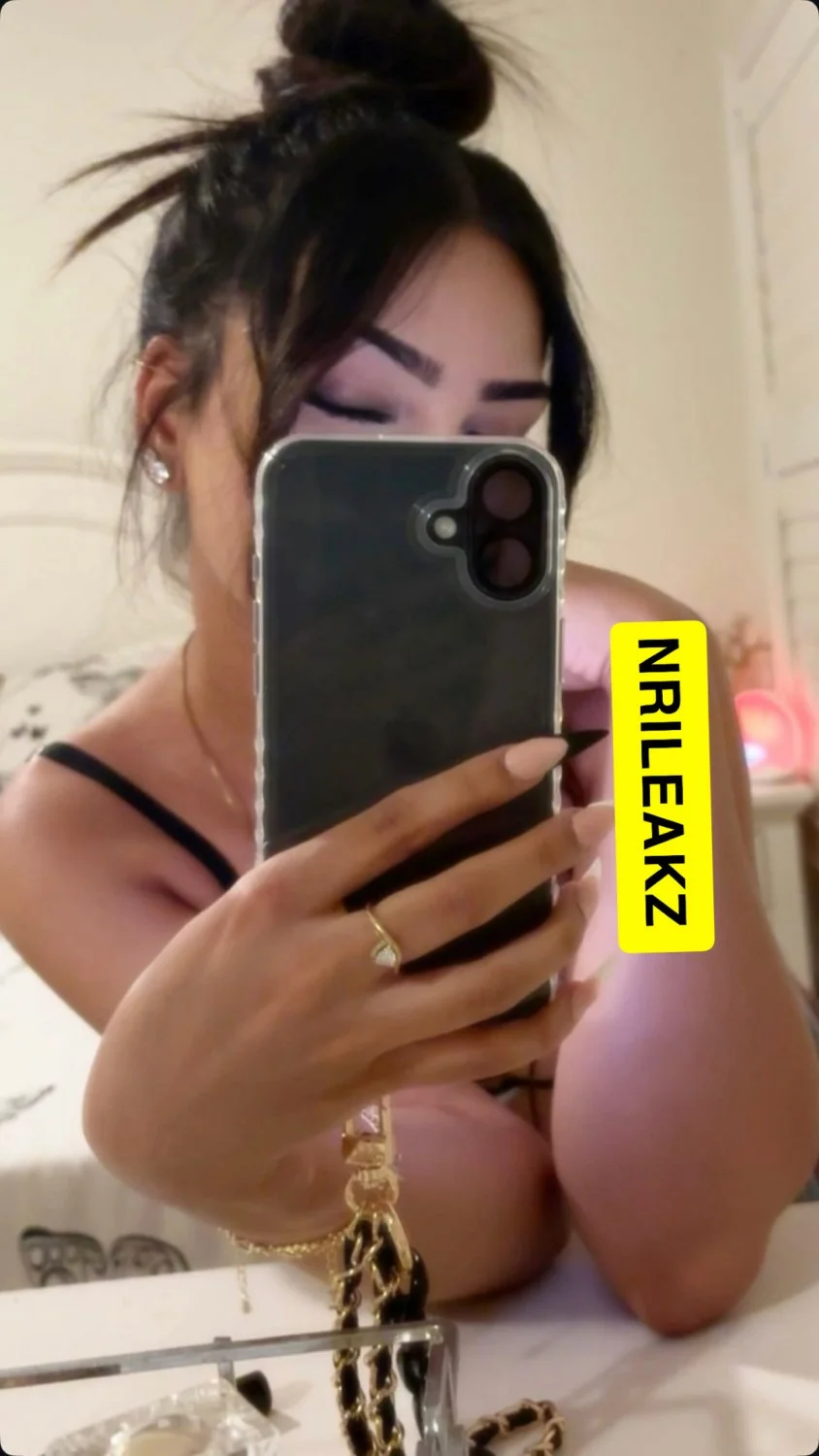 Sexy Indian NRI baddie leaked🤤 image 11