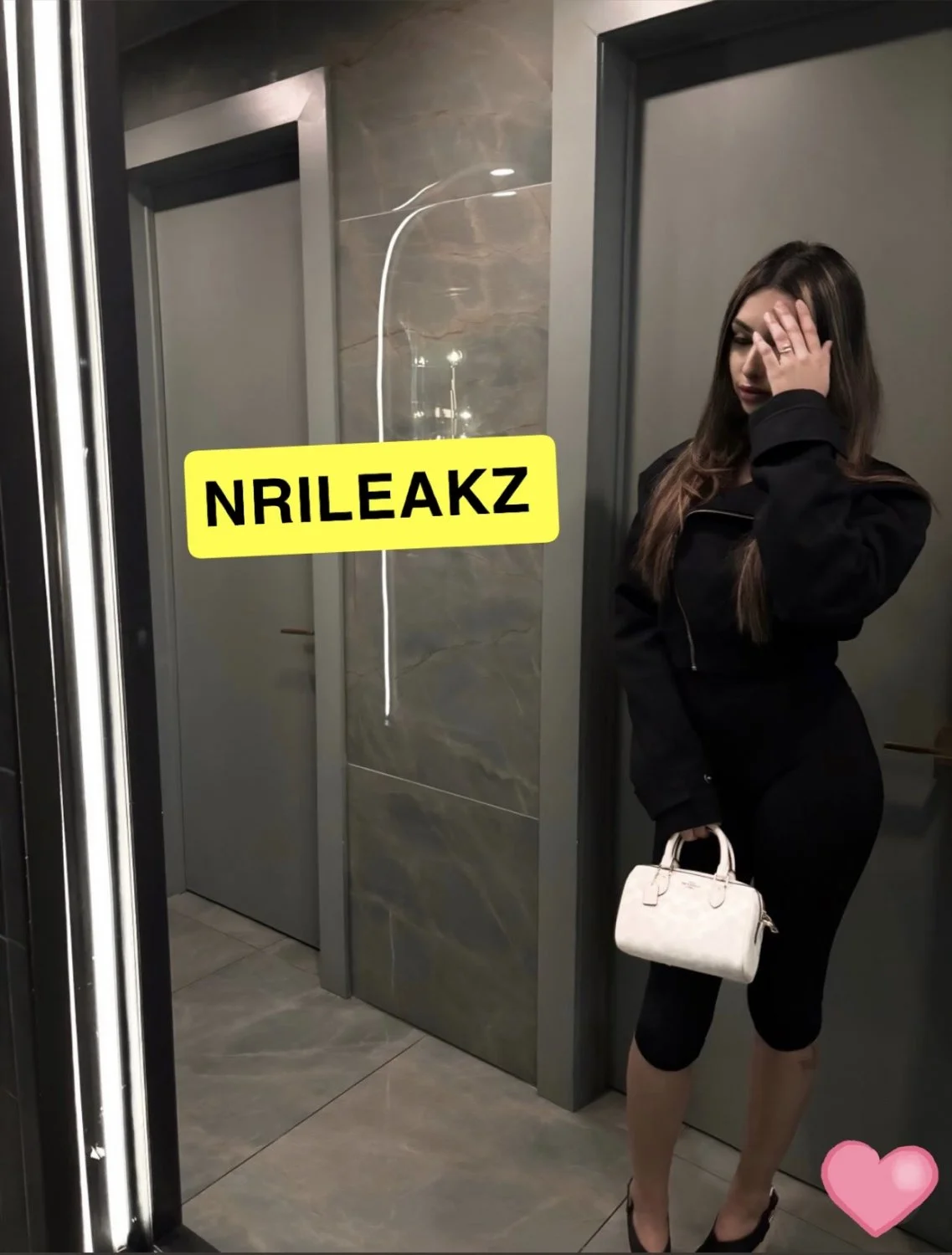 Sexy Indian NRI baddie leaked🤤 image 5