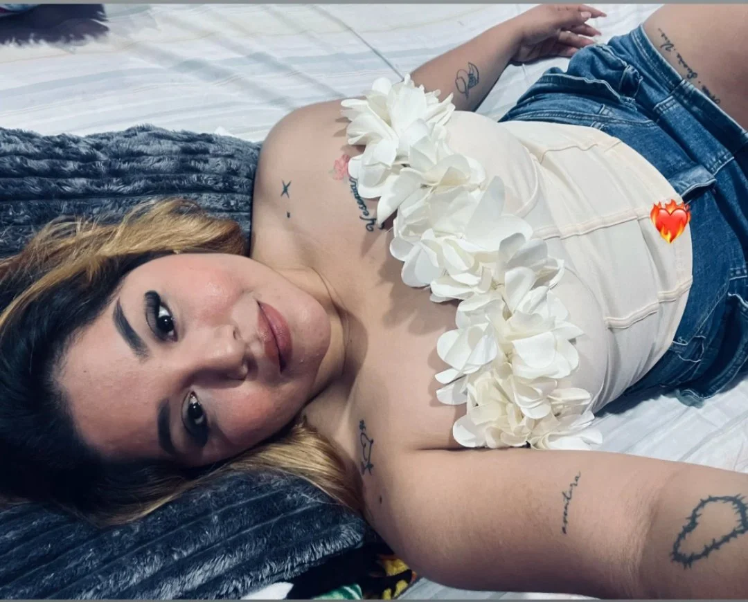 Cuántas Vergas creen que aguante la puta d dulce main image