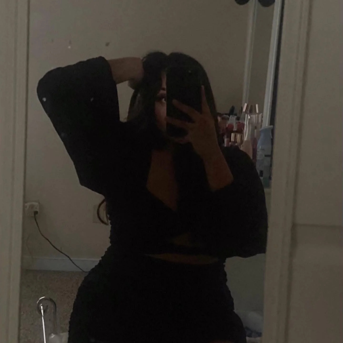 Latina pussy main image
