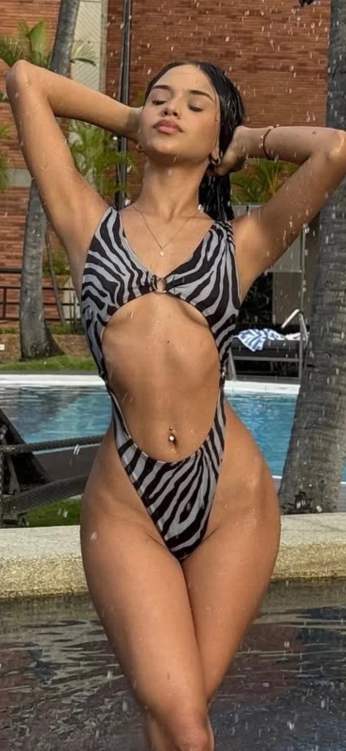 Nicole Bach o corpo mais perfeito do mundo 😍😍 image 2