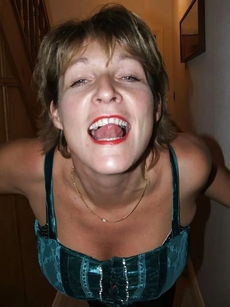 Anne - UK Mature Milf With Tanned Boobs. Part 1 (pic2) image 22