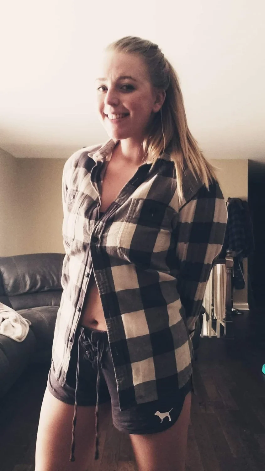 Sexy US Slut Wife image 12