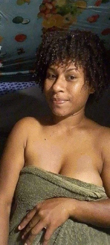 Selfies after shower🇵🇬 image 2