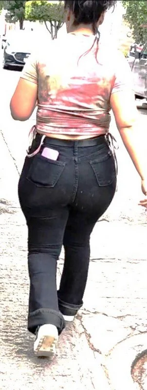 milfs bien nalgonas en la calle image 18