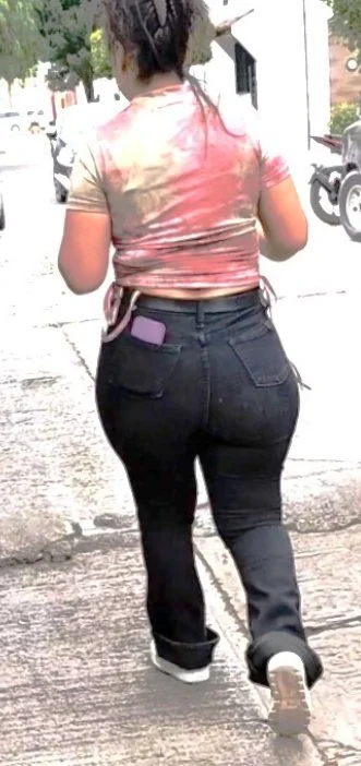 milfs bien nalgonas en la calle image 20