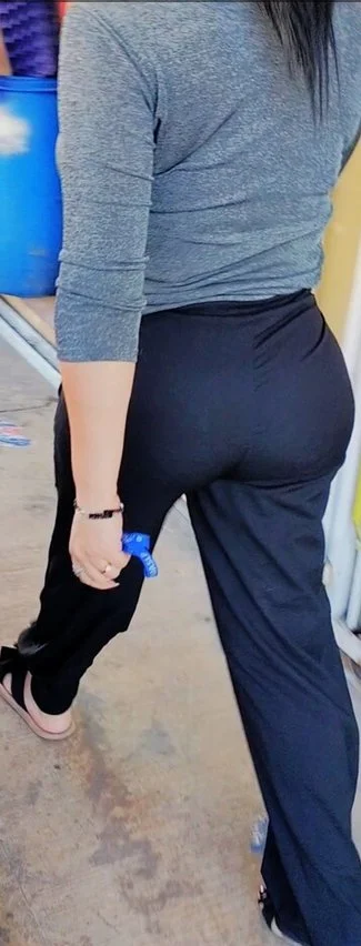 milfs bien nalgonas en la calle image 33