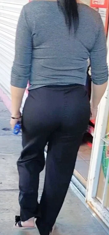 milfs bien nalgonas en la calle image 34