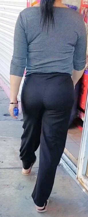milfs bien nalgonas en la calle image 39