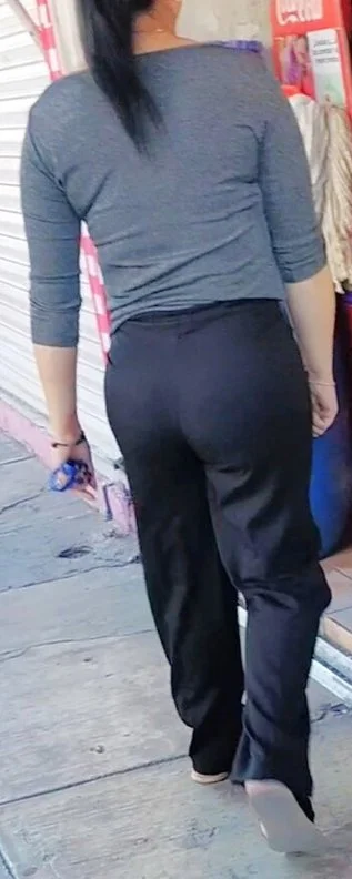 milfs bien nalgonas en la calle image 40