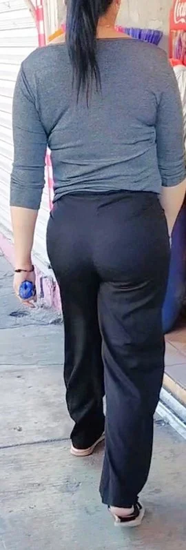 milfs bien nalgonas en la calle image 41