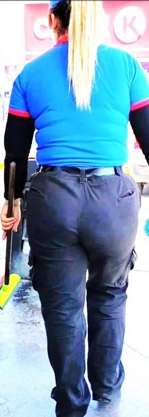 milfs bien nalgonas en la calle image 47
