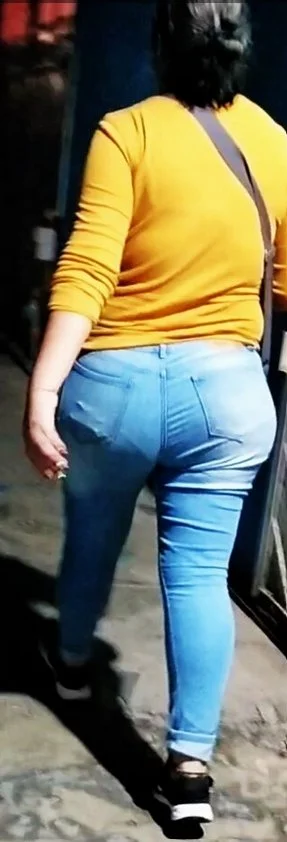 milfs bien nalgonas en la calle image 50