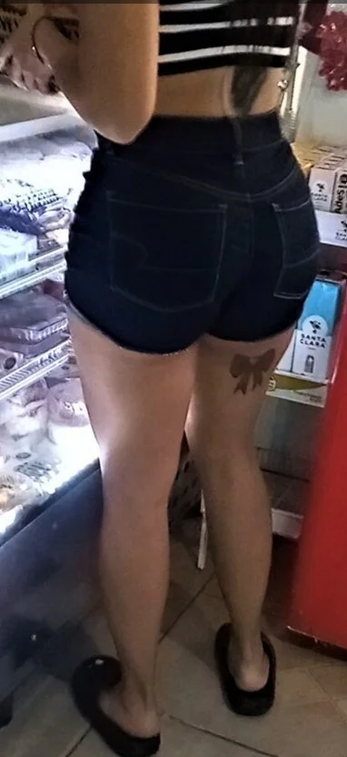 milfs bien nalgonas en la calle image 9