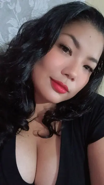 Ecuadorian Latina slut show off her big tits cover image