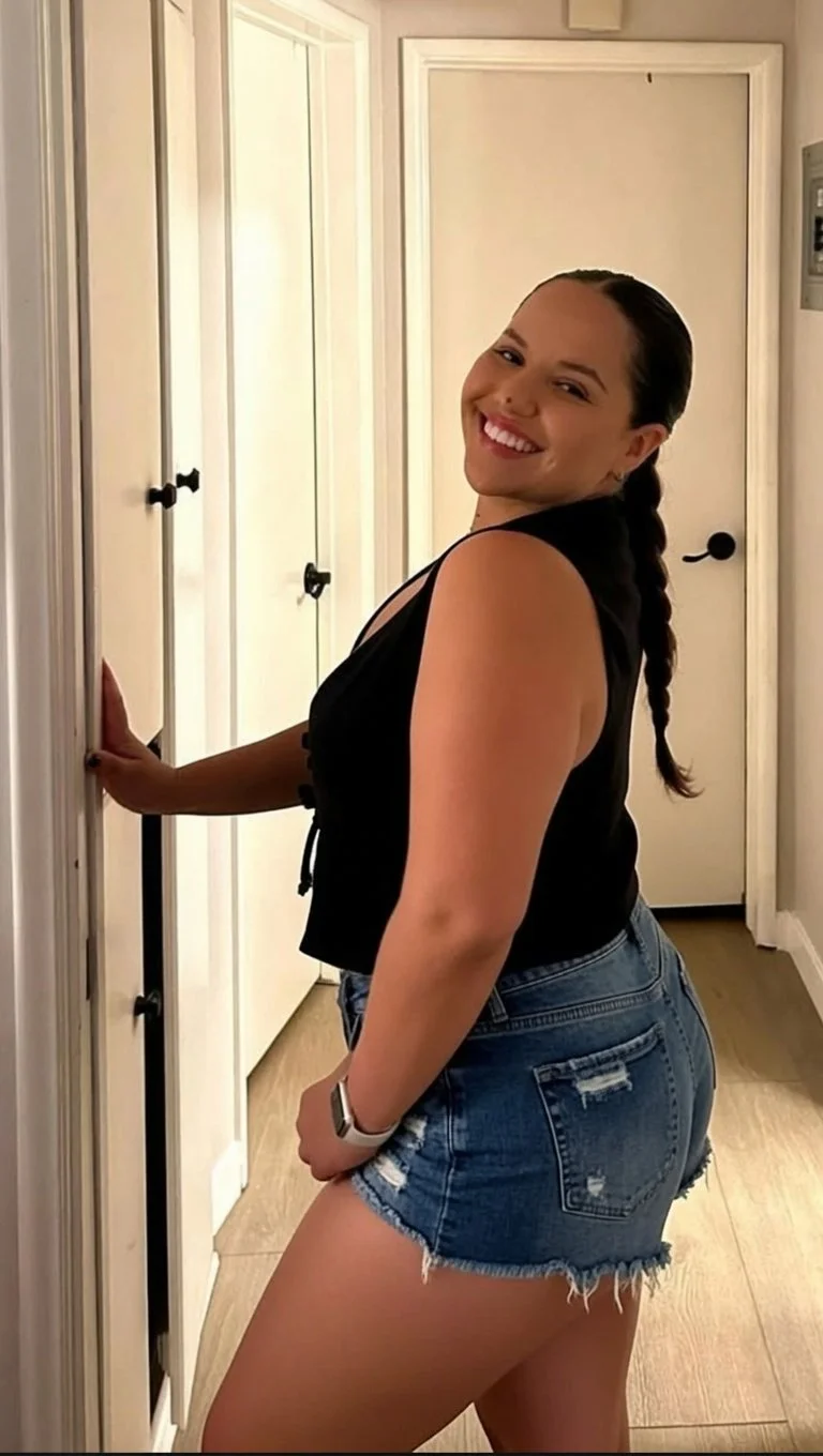 Whittier SoCal Thick Curvy Big Booty Latina slut Jacqui image 4