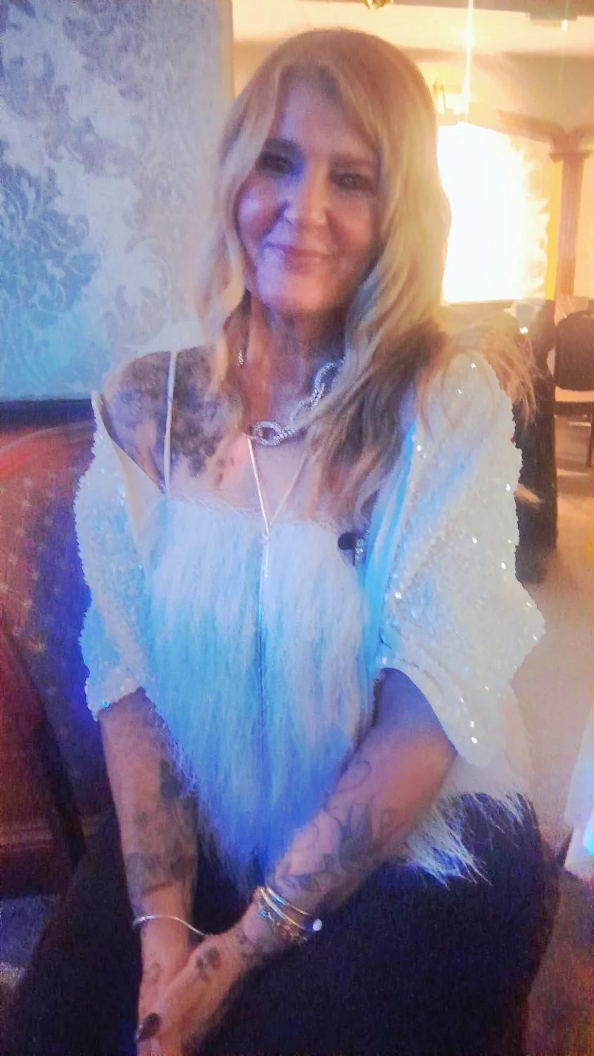 Uk Grandma Caroline image 40