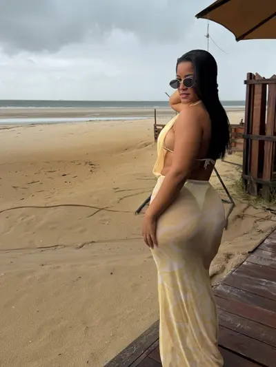 Gostosa do peitão e do bundão 😋 cover image