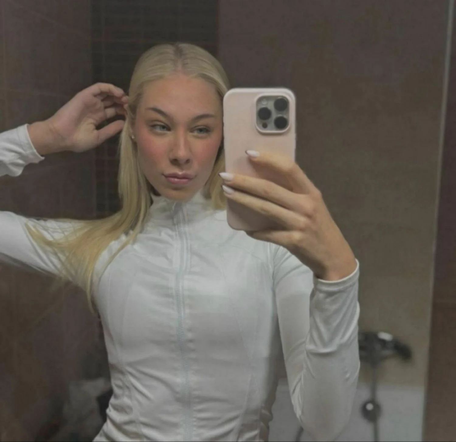Even more of stunning Nina, 23, shared to me, Kik jimtong2025 to share yours image 3