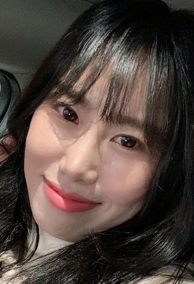 Korean woman image 7