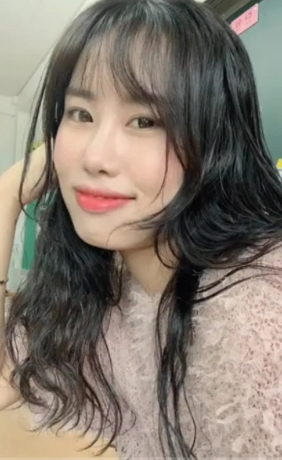Korean woman image 8