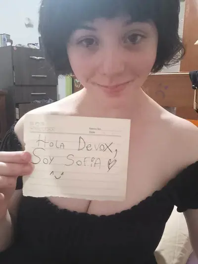 Latina emo blanquita sexy devox con ricas grandes tetas rosadita Concha deliciosa cover image