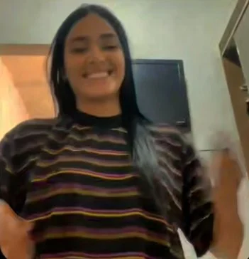 Novinha confiou no namorado para enviar seus vídeos e ele vazou tudo. Video novo vazado erome main image
