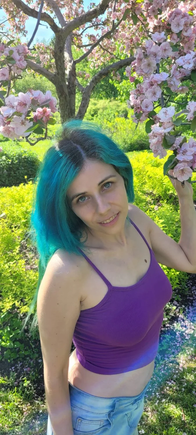 Une belle gothique colorée image 16