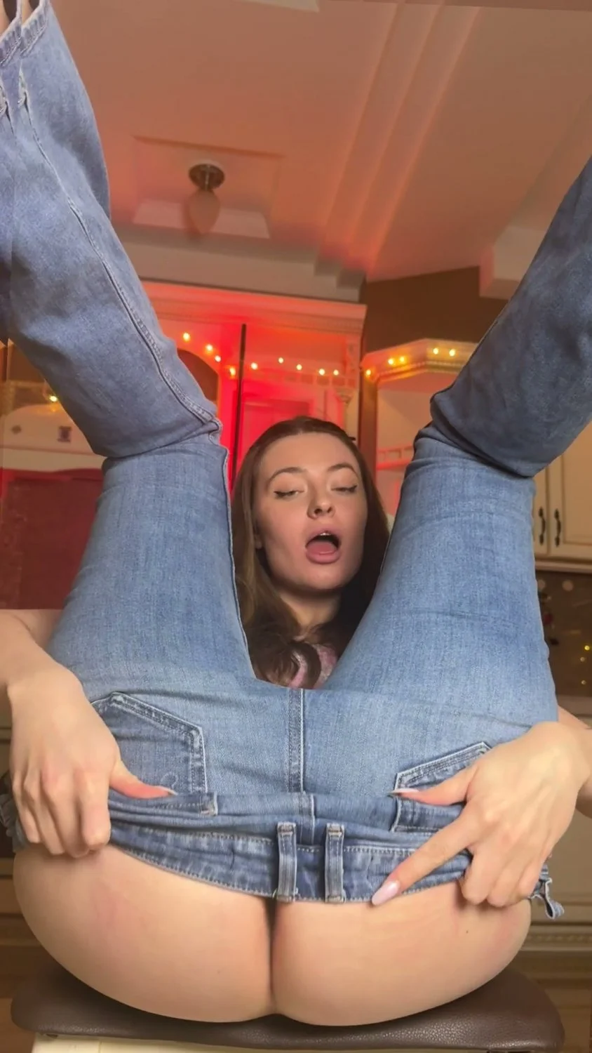 🔞 naked busty stripping naked wet dripping cum 🫦💦 My OF image 4
