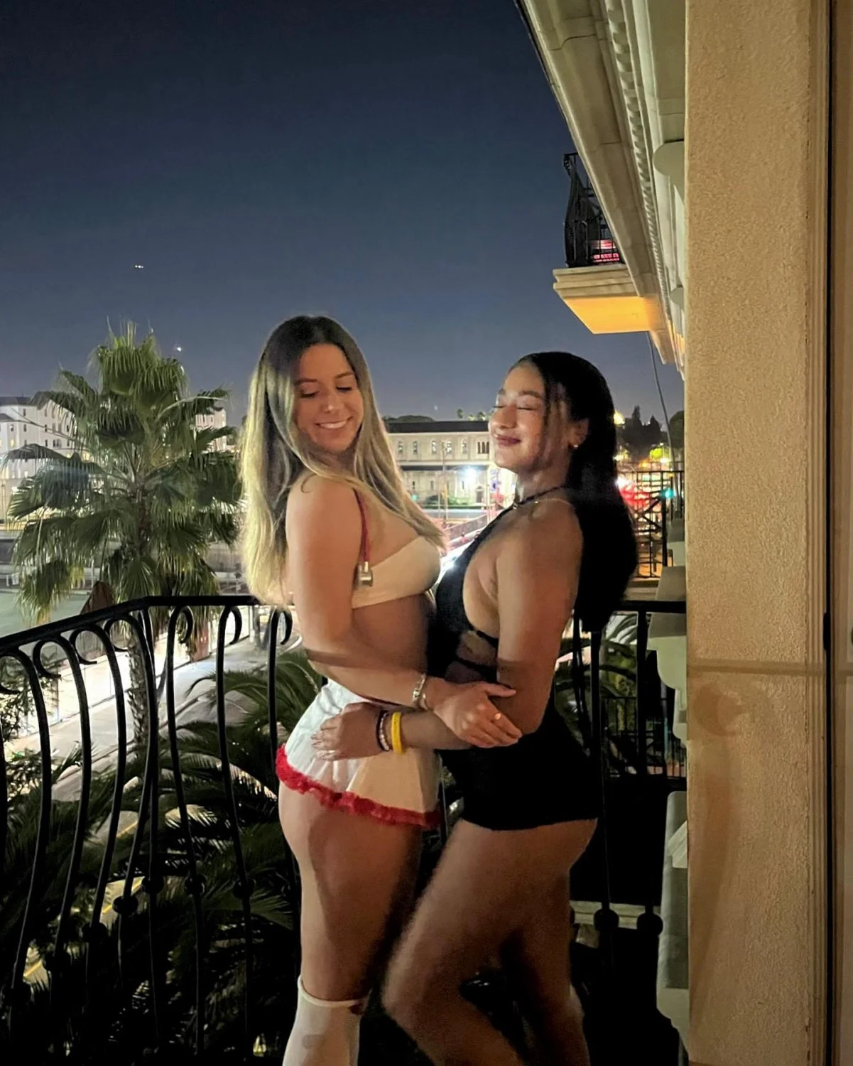 Sexy college teen slut Ally image 4